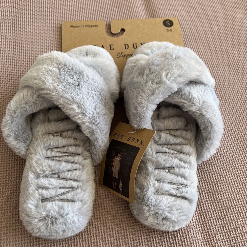 RAE DUNN Women's Large 5-6 SMALL Fluffy Soft Namaste Hard Sole Slippers Slides